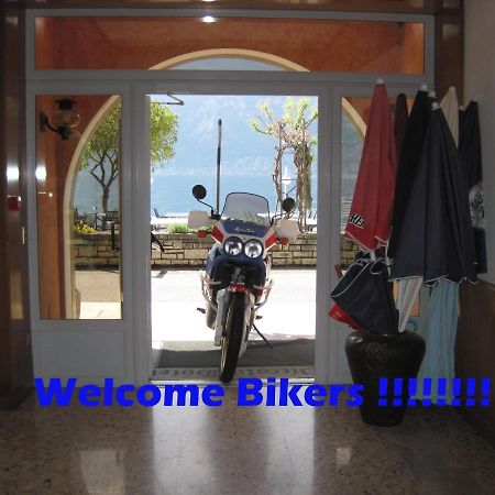 ברנצונה סול גארדה Piccolo Hotel Direkt Am See מראה חיצוני תמונה