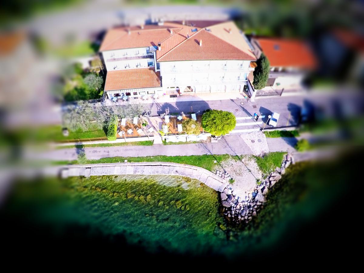 ברנצונה סול גארדה Piccolo Hotel Direkt Am See מראה חיצוני תמונה