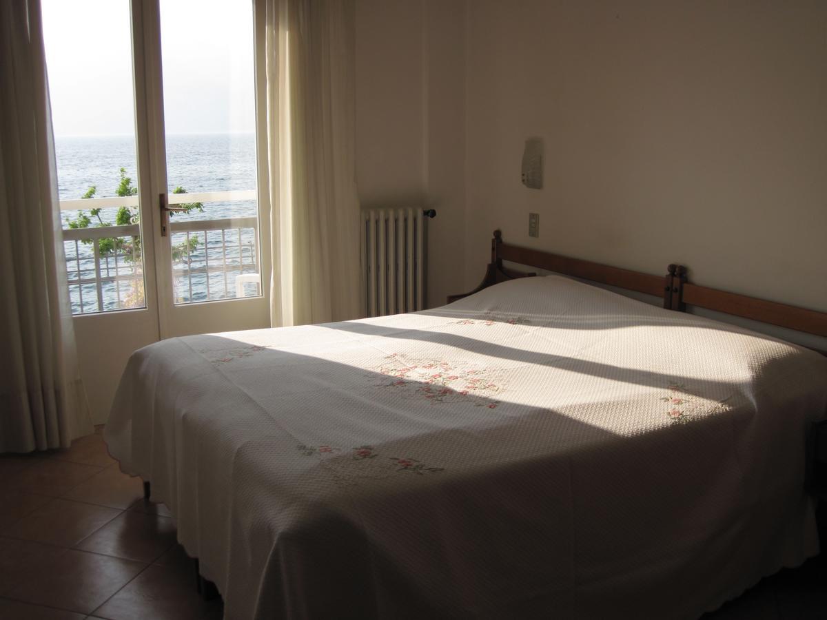 ברנצונה סול גארדה Piccolo Hotel Direkt Am See מראה חיצוני תמונה