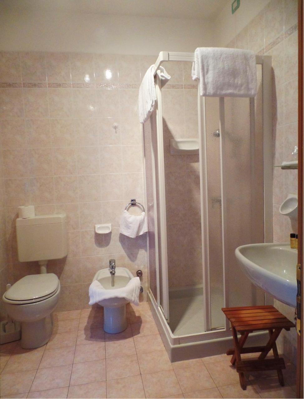 ברנצונה סול גארדה Piccolo Hotel Direkt Am See מראה חיצוני תמונה